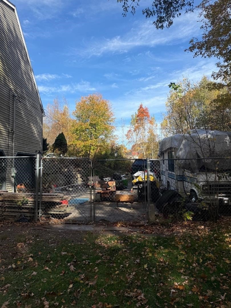 172 Walnut Street, Douglas, MA Photo #11