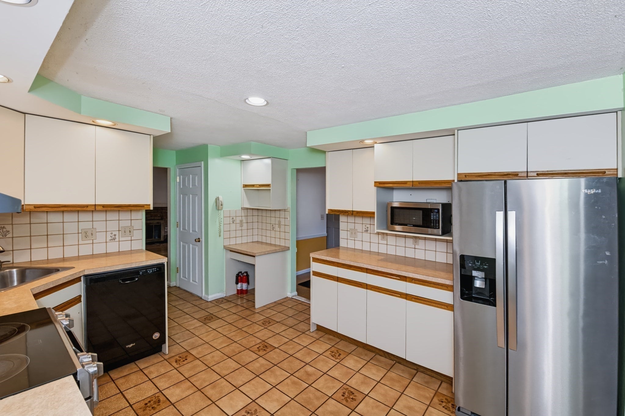 14 Cunningham Dr, Framingham, MA, 14 Cunningham Dr, Framingham, MA Photo #12