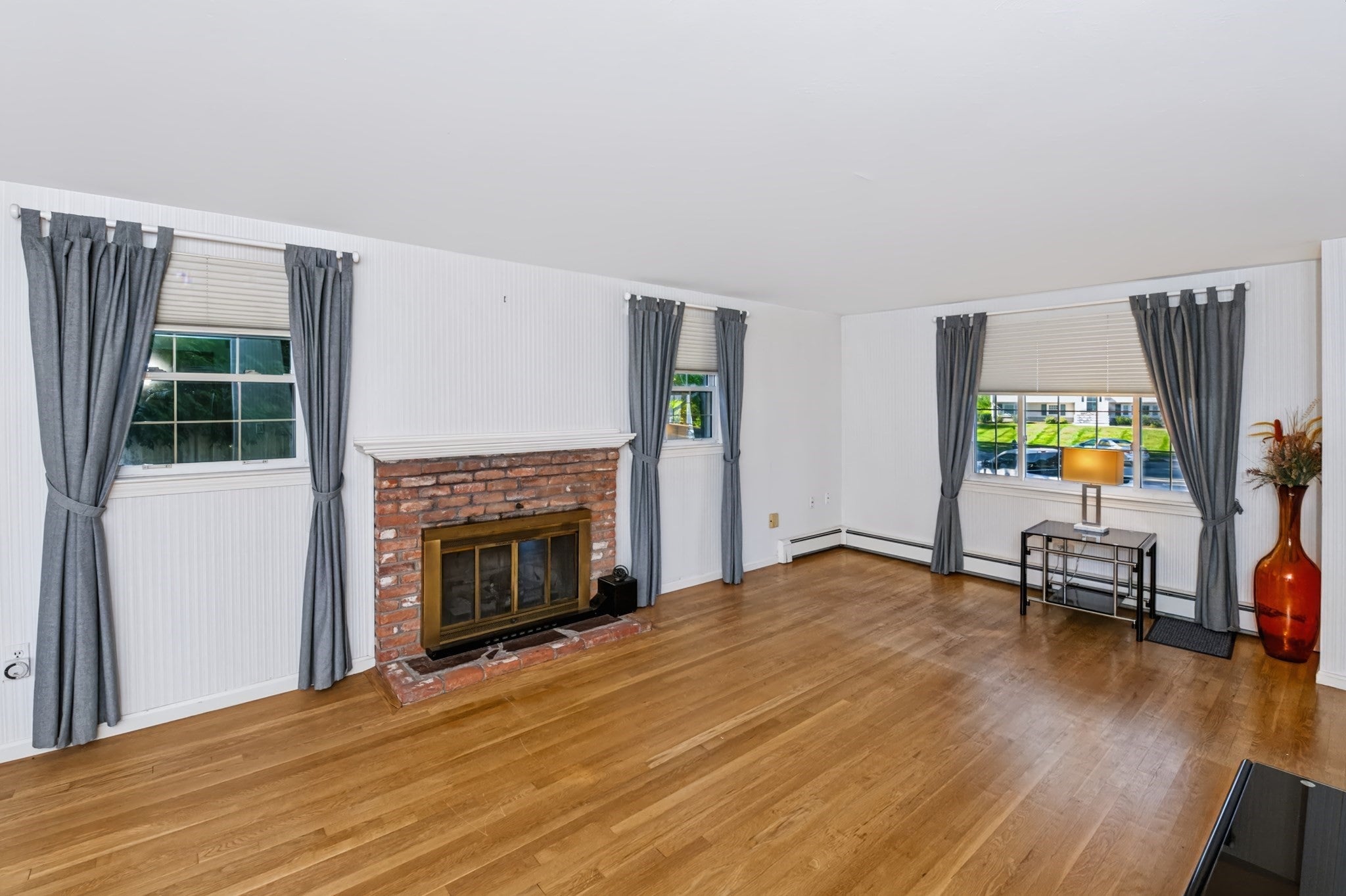 14 Cunningham Dr, Framingham, MA, 14 Cunningham Dr, Framingham, MA Photo #4