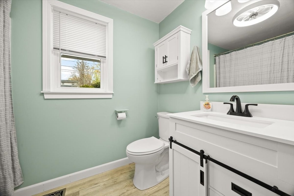 120 County St, Lakeville, MA, 120 County St, Lakeville, MA Photo #14