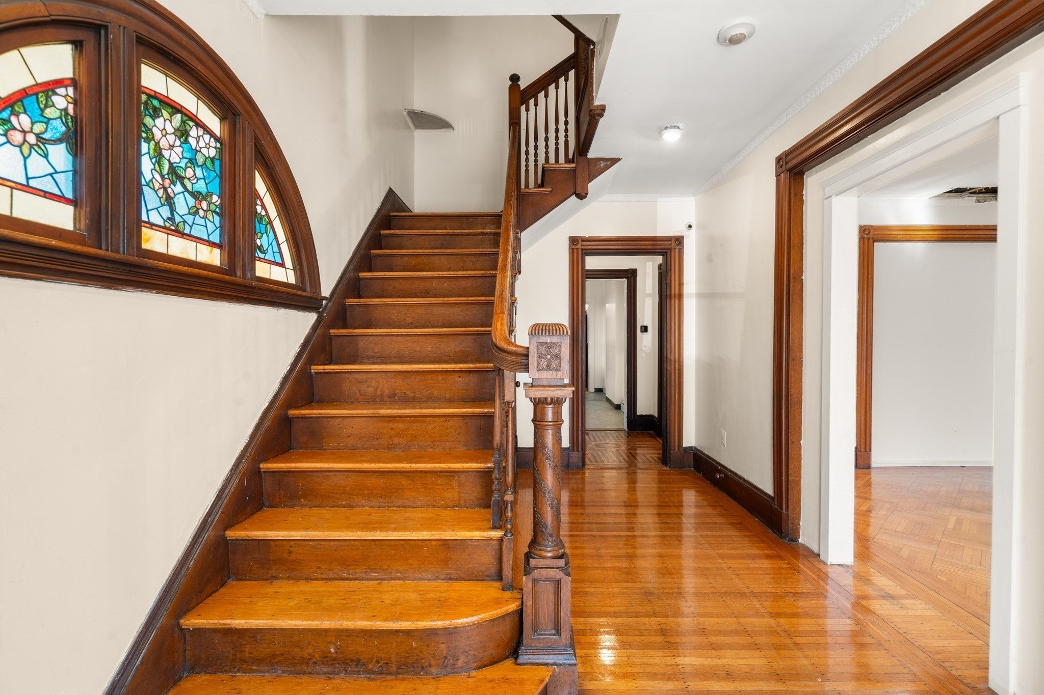 26 Lawrence Ave, Boston, MA Photo #8