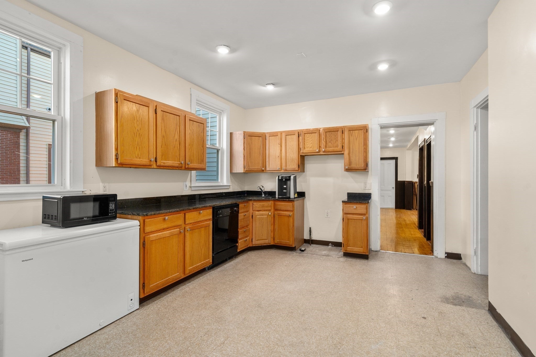 26 Lawrence Ave, Boston, MA Photo #17