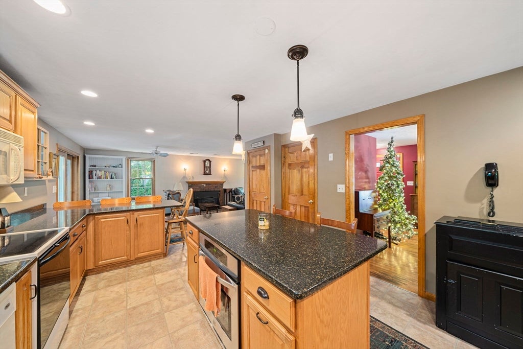 66 Cottage Ln, Weymouth, MA Photo #6
