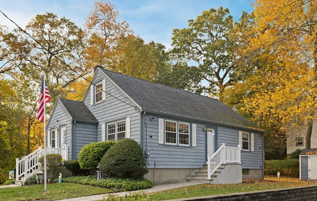 18 Woodrow Ter