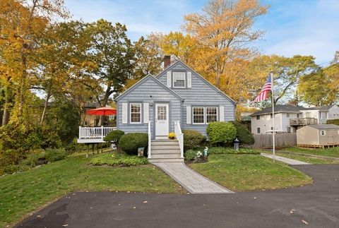 18 Woodrow Ter Lynn MA 01904