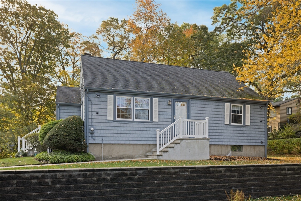 18 Woodrow Ter