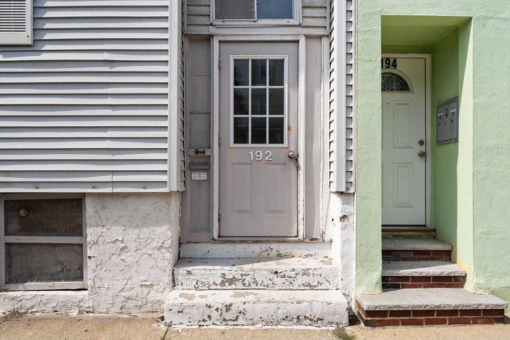 192 Lexington St, Boston, MA Photo #10