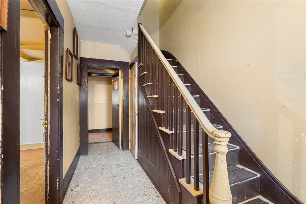 192 Lexington St, Boston, MA Photo #11