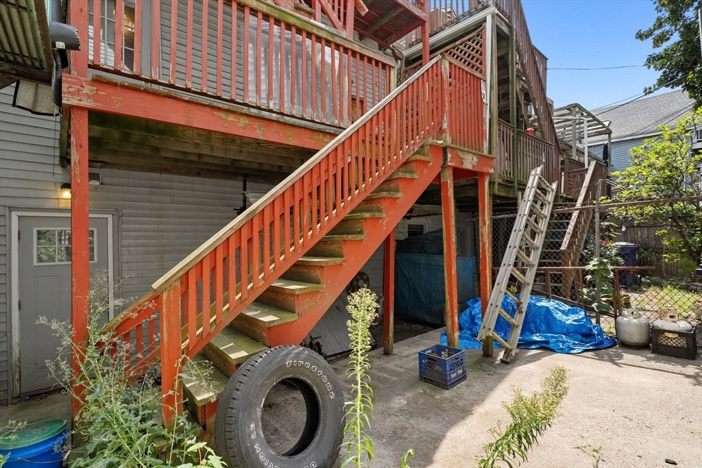 192 Lexington St, Boston, MA Photo #34