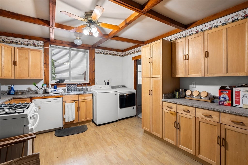 192 Lexington St, Boston, MA Photo #23