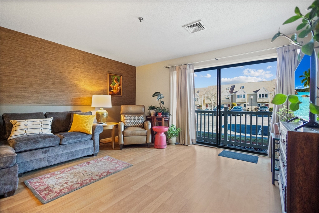 105 Hunters Run Place 105