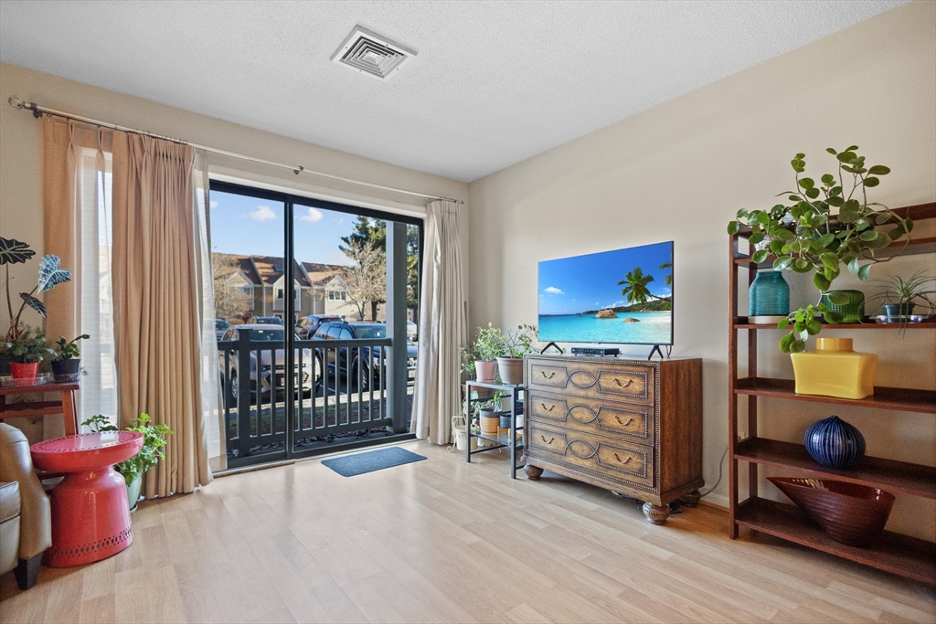 105 Hunters Run Place 105