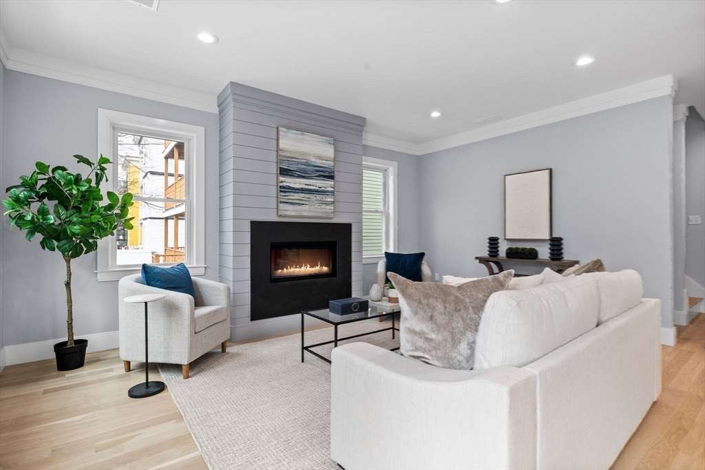 147 Williams St 2