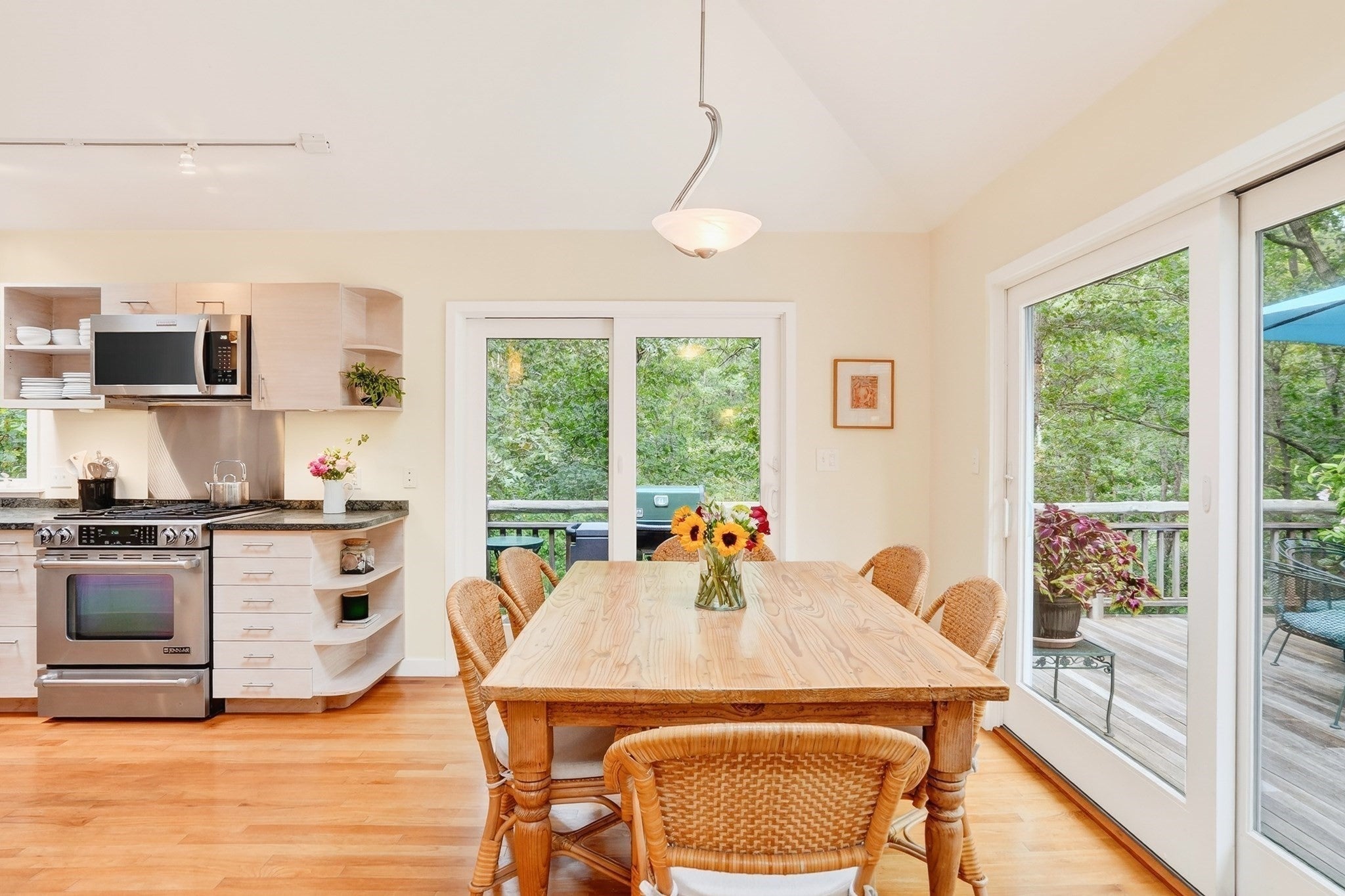 18 Sylvan Avenue, Tisbury, MA Photo #16