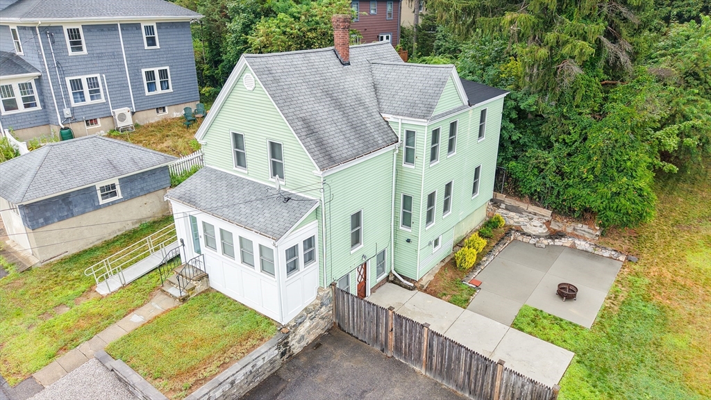 18 Marion St