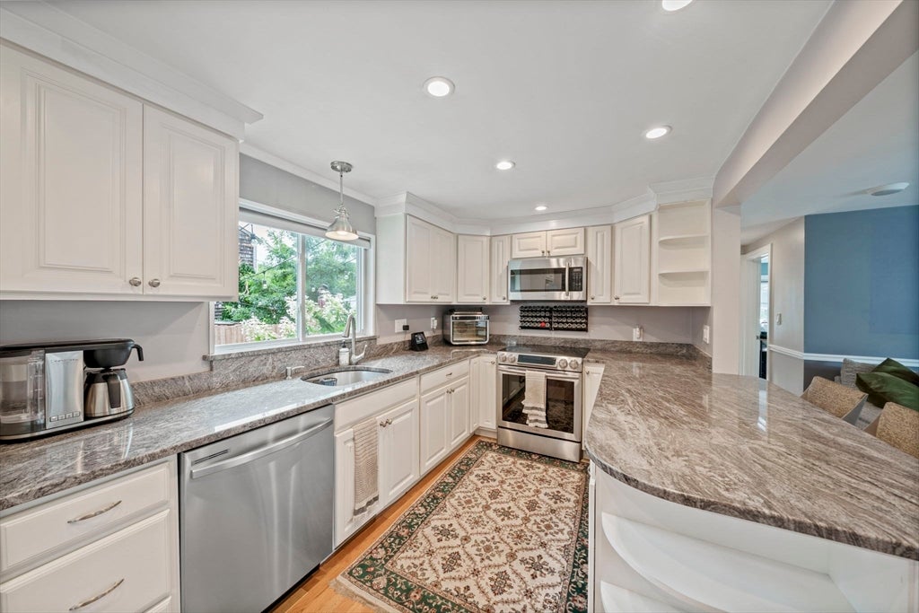 78 Doris Dr, Abington, MA, 78 Doris Dr, Abington, MA Photo #2