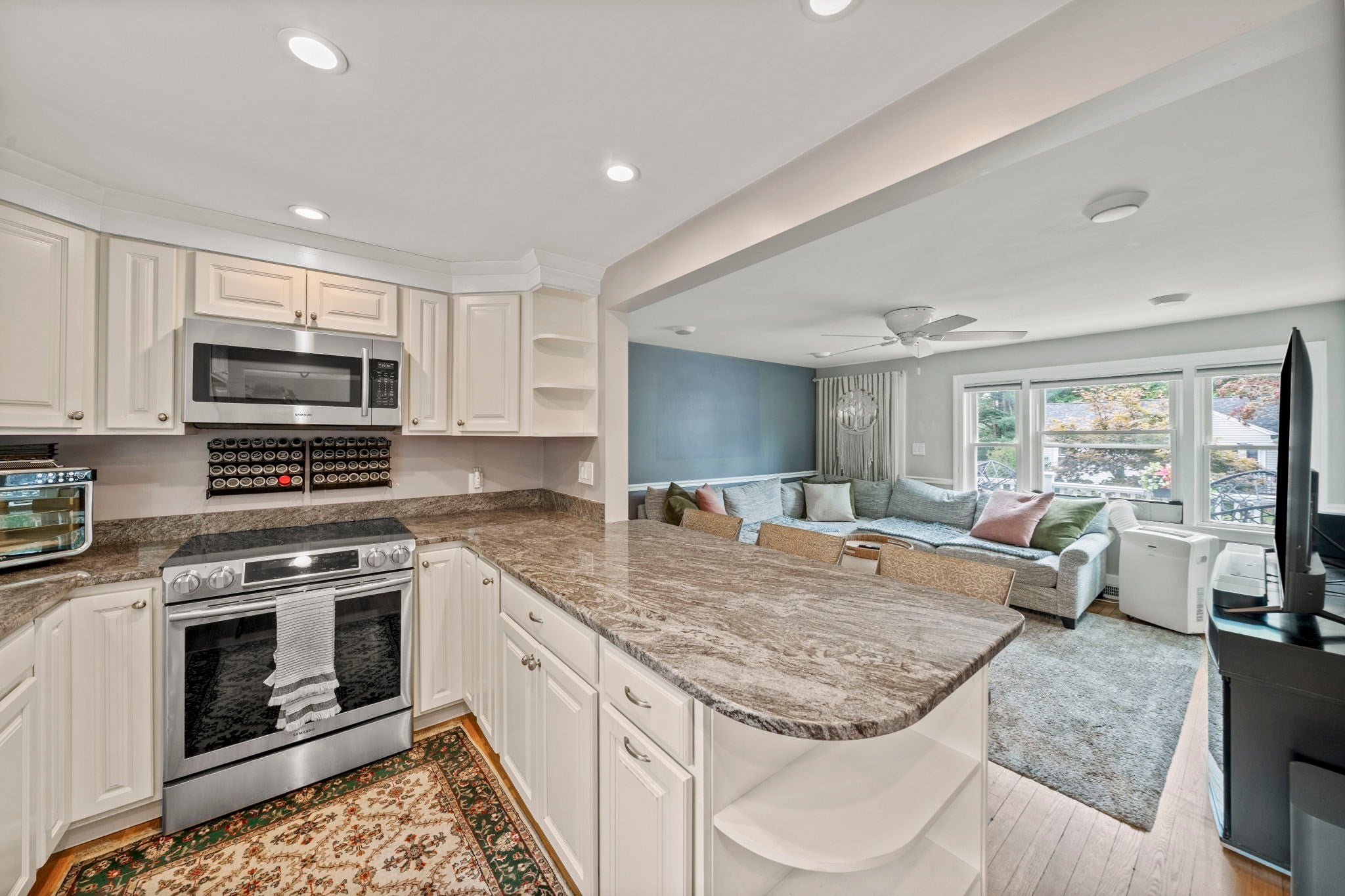 78 Doris Dr
