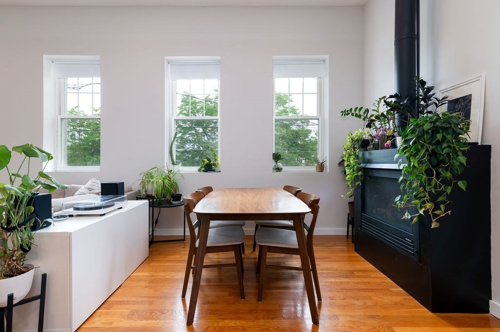 960 Broadway 10