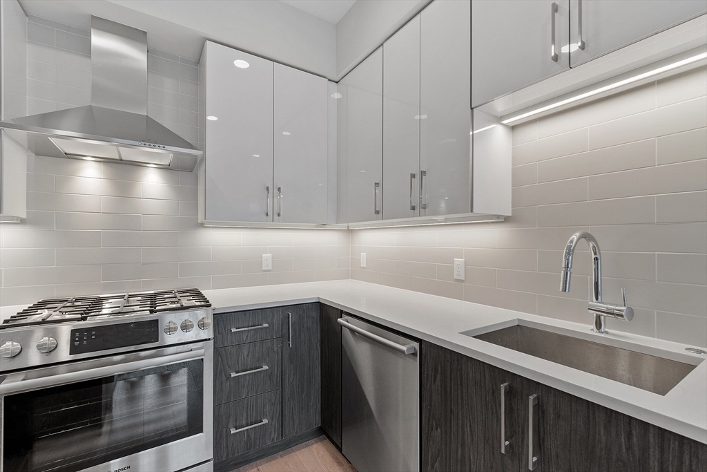 124 Highland Ave 204