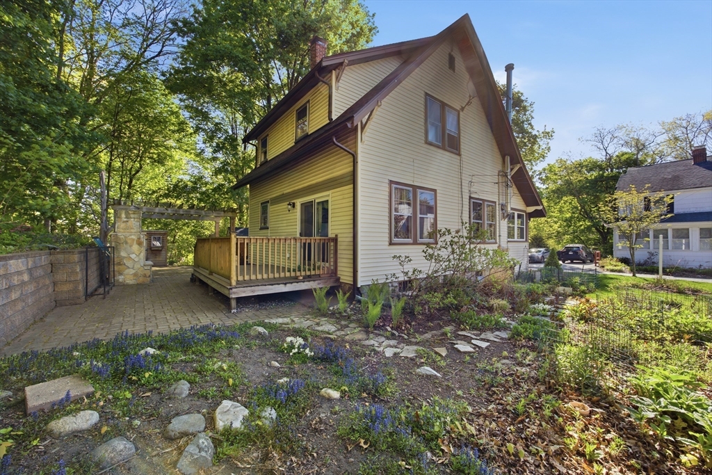 4 Mostika Road