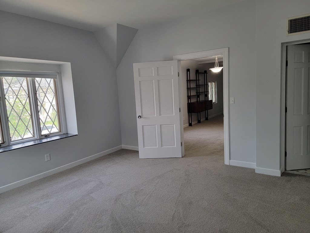 Belmont, Massachusetts 02478, United States, 1 Bedroom Bedrooms, ,1 BathroomBathrooms,Residential,Active,109733