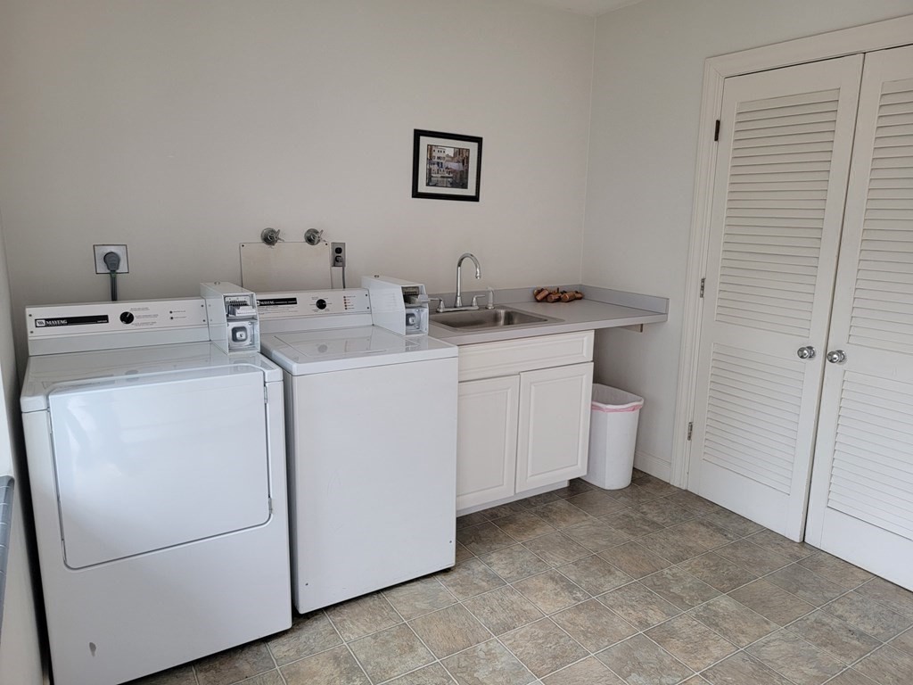 Belmont, Massachusetts 02478, United States, 1 Bedroom Bedrooms, ,1 BathroomBathrooms,Residential,Active,109733