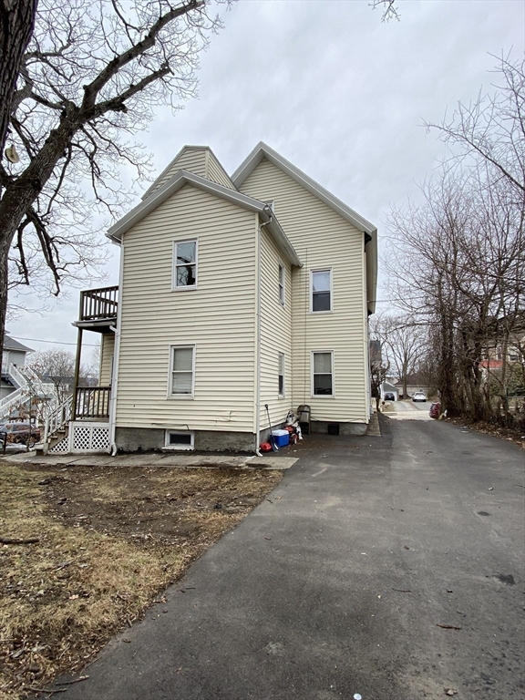 51 May St