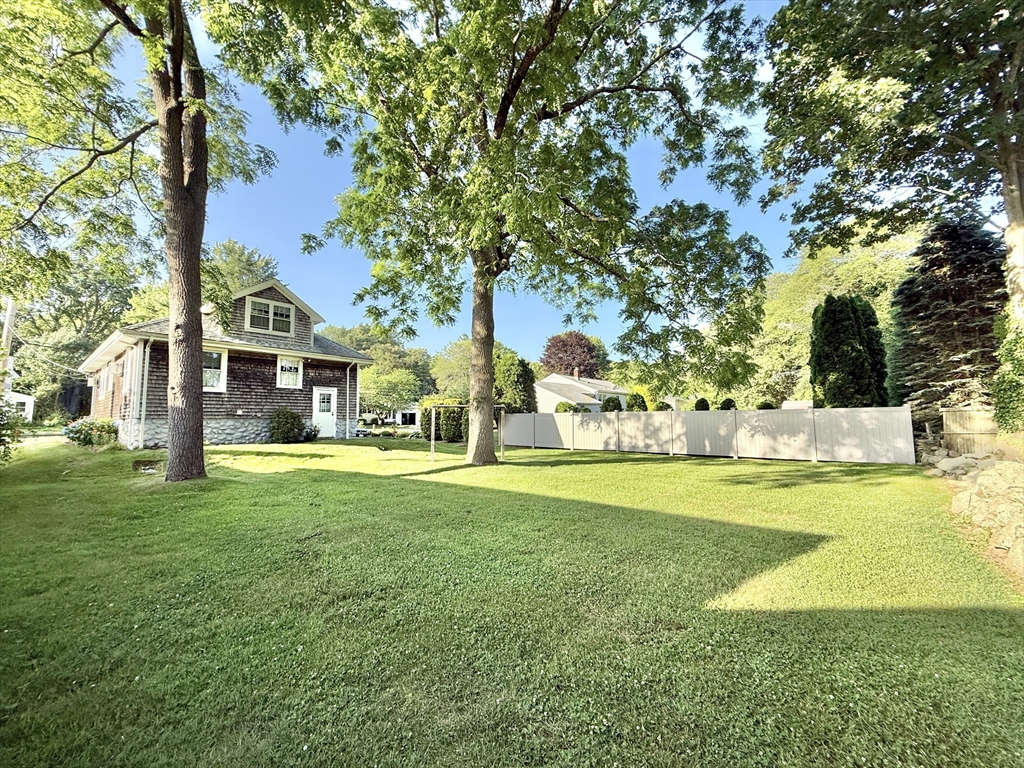 65 Hedge St