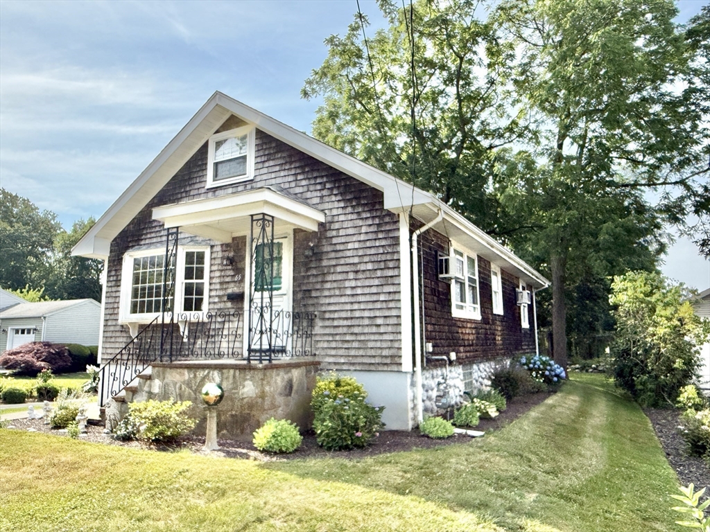 65 Hedge St