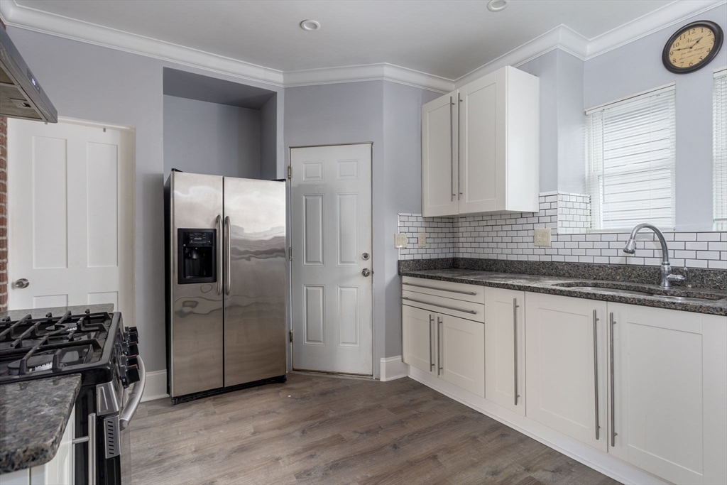 Boston, Massachusetts 02119, United States, 2 Bedrooms Bedrooms, ,1 BathroomBathrooms,Residential,Active,209869