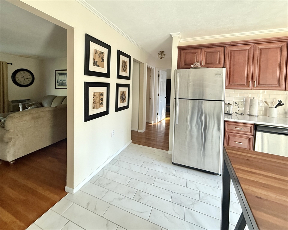 9 Endicott Street 3