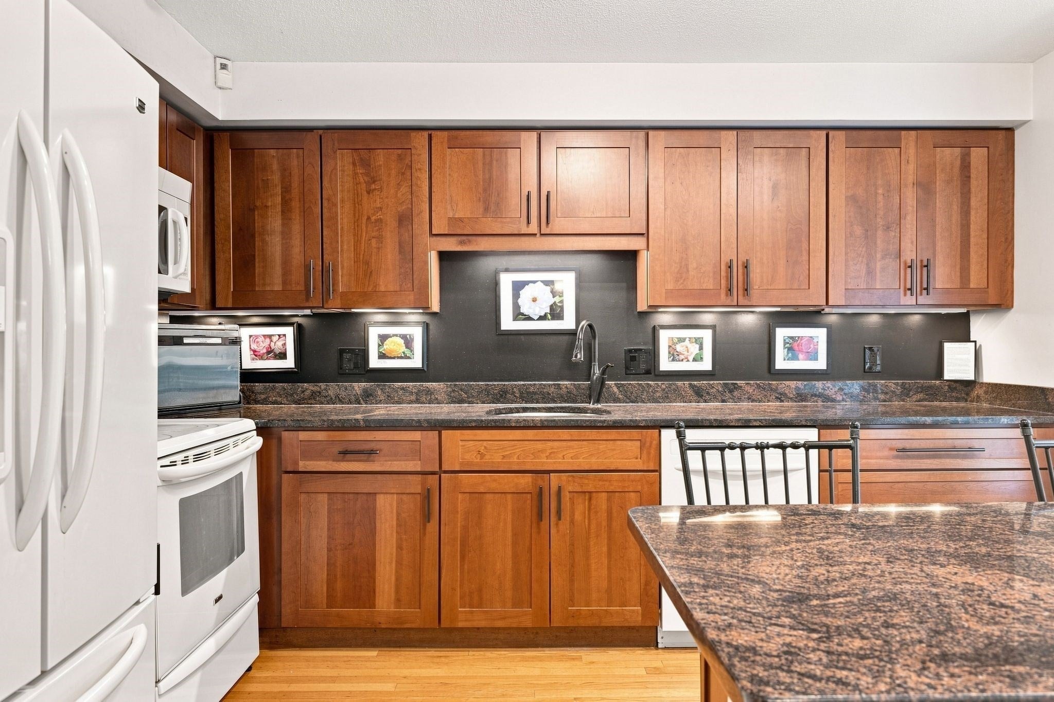 2002 Pheasant Creek Lane #2002, Peabody, MA, 2002 Pheasant Creek Lane #2002, Peabody, MA Photo #2