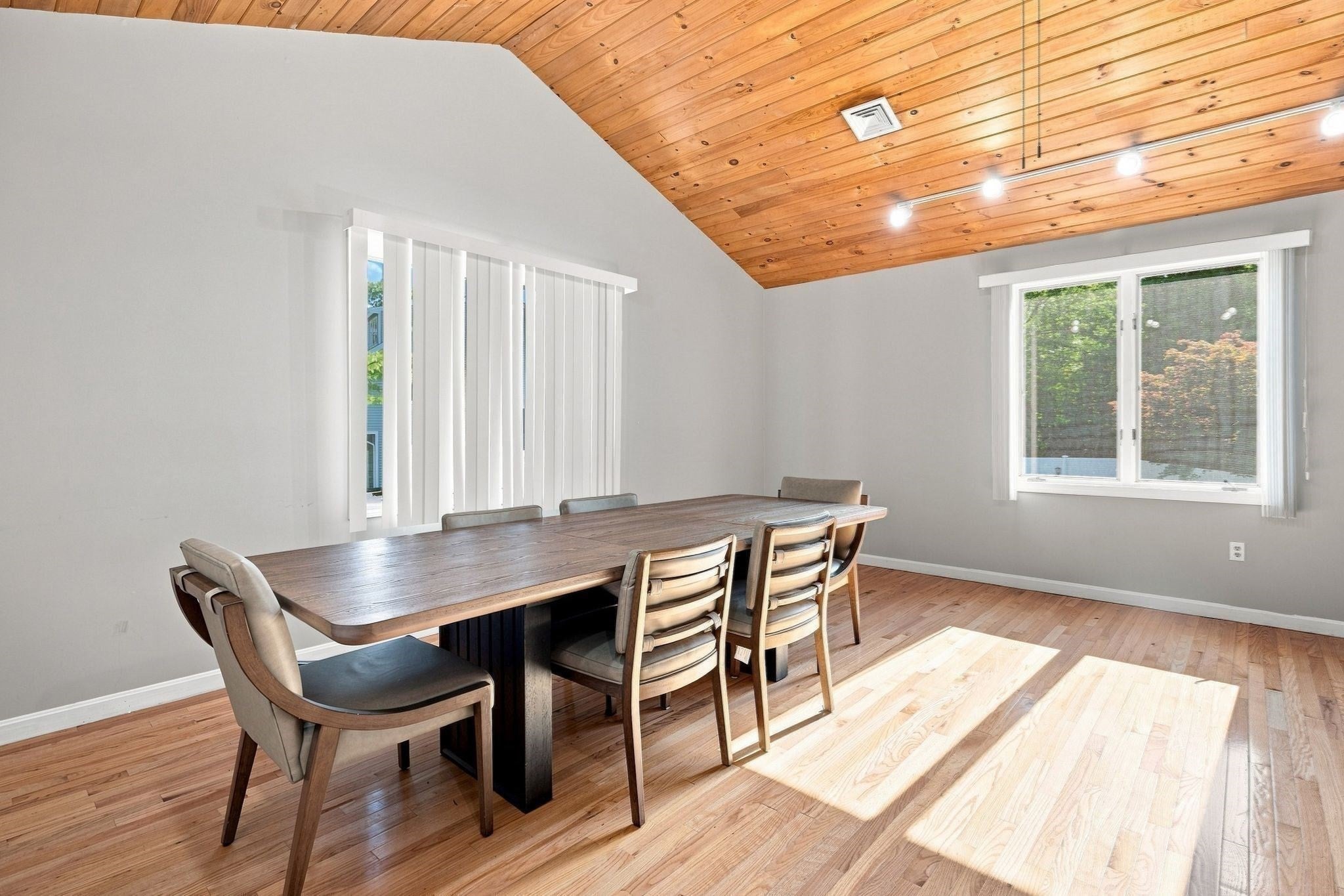 2002 Pheasant Creek Lane #2002, Peabody, MA, 2002 Pheasant Creek Lane #2002, Peabody, MA Photo #33