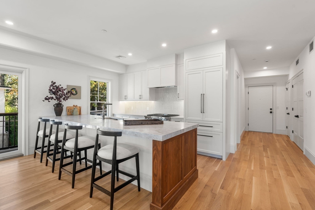 69 Williams Street 3