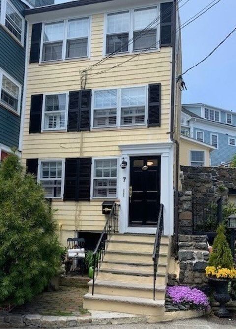 Photo of 7 Lee Street #1, Marblehead, MA 01945 (MLS # 73484056)