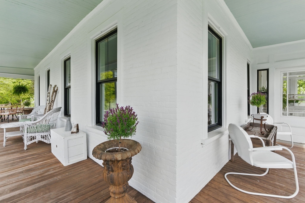 4 Porter St