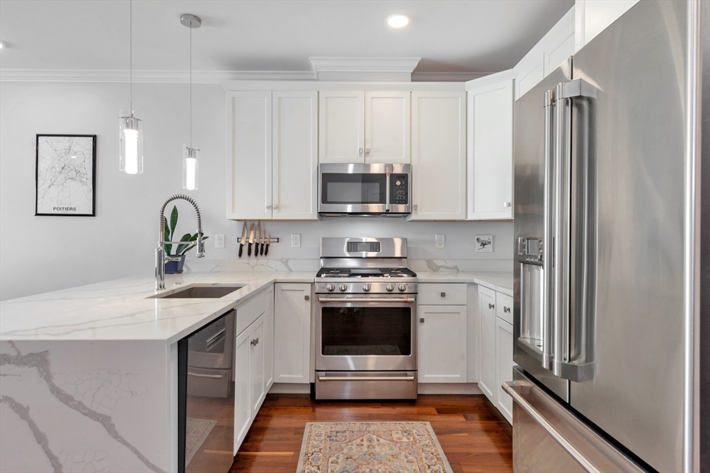 519 Broadway 407