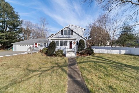 101 W Plain St SF Wayland MA 01778