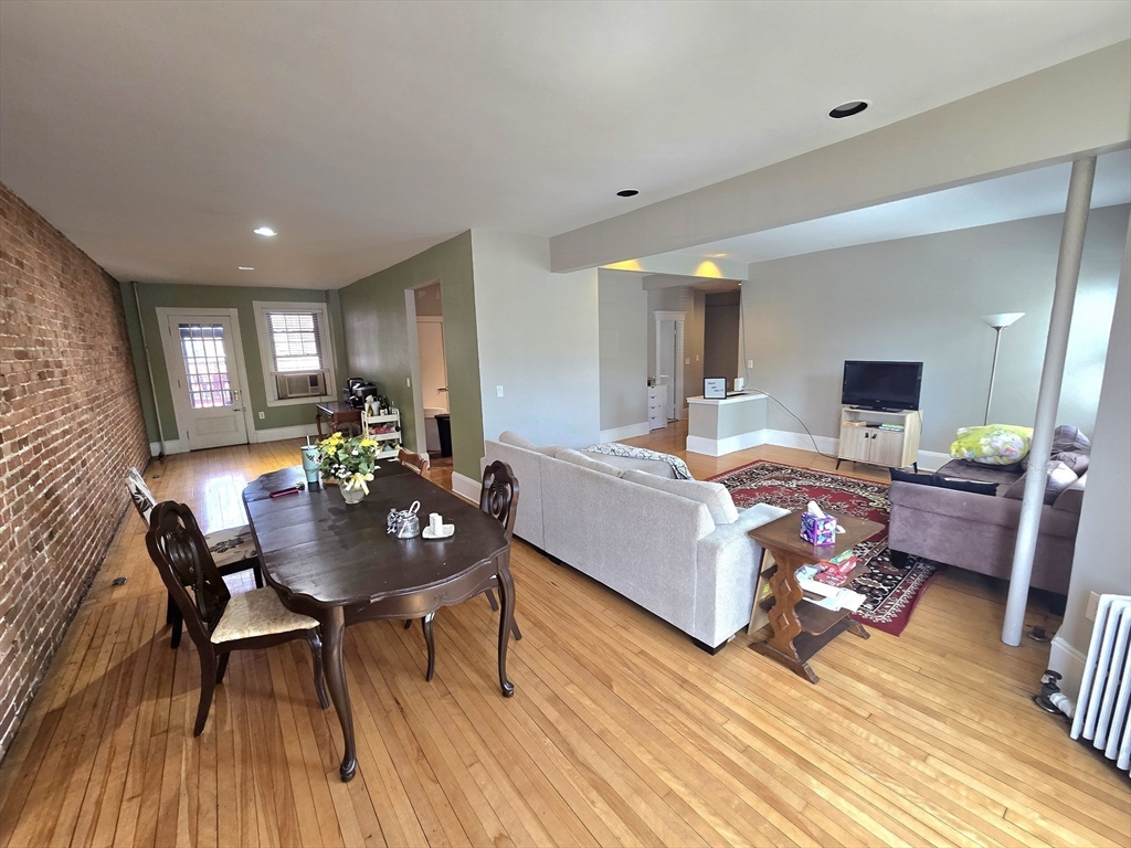 1165 Commonwealth Ave 5