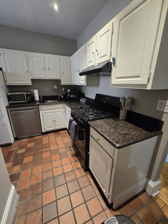 1165 Commonwealth Ave 5
