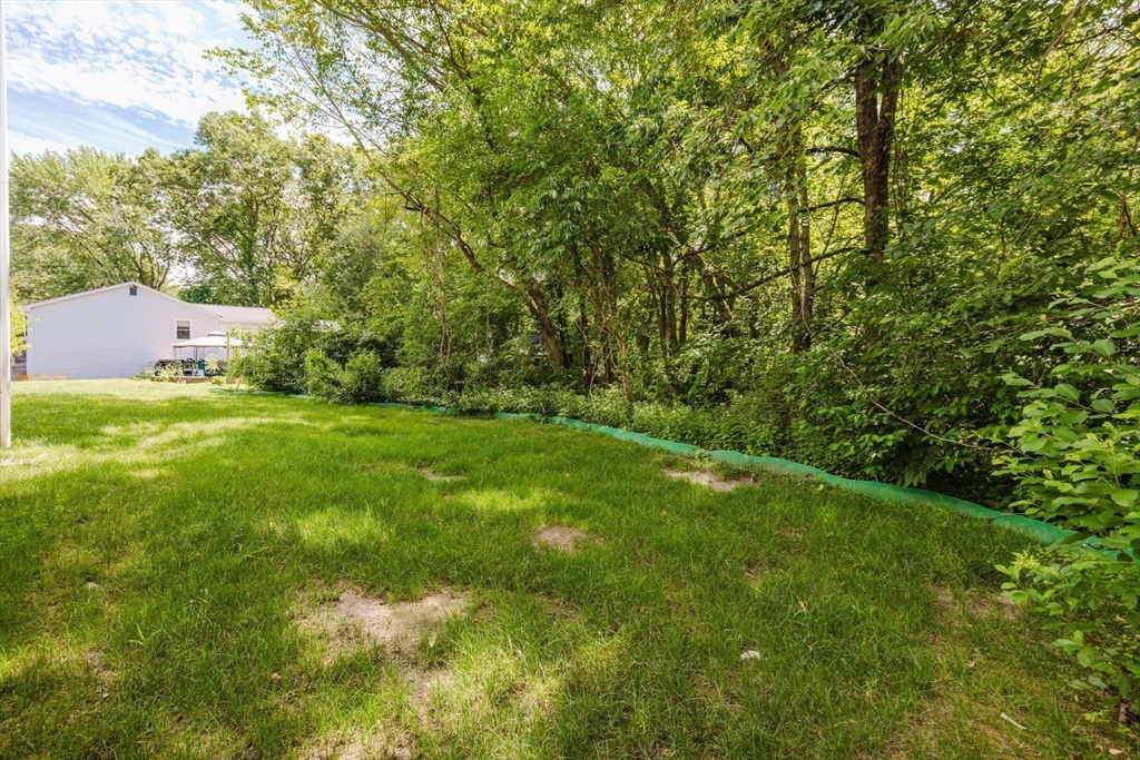 27 Connie Dr