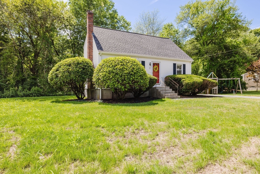27 Connie Dr
