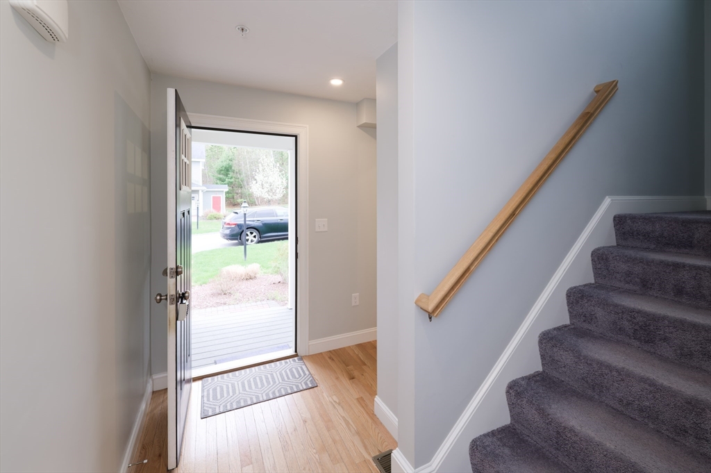 1202 Hazelwood Way 1202