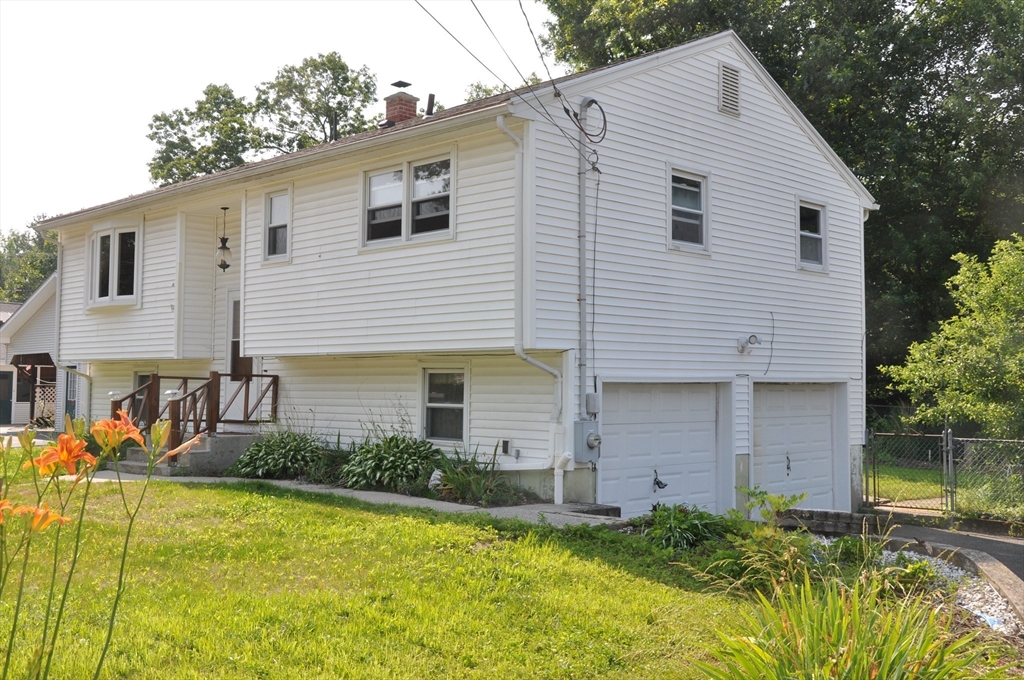 17 Barna St