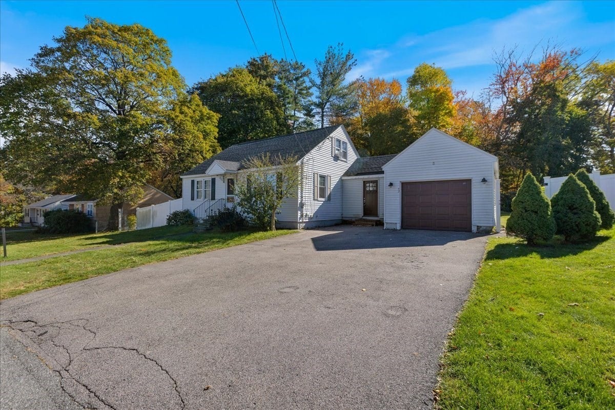 53 Seventeenth St, Lowell, MA, 53 Seventeenth St, Lowell, MA Photo #1
