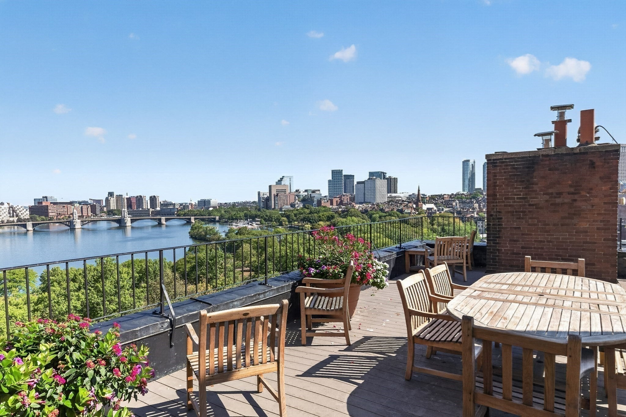172 Beacon St #3, Boston, MA Photo #37
