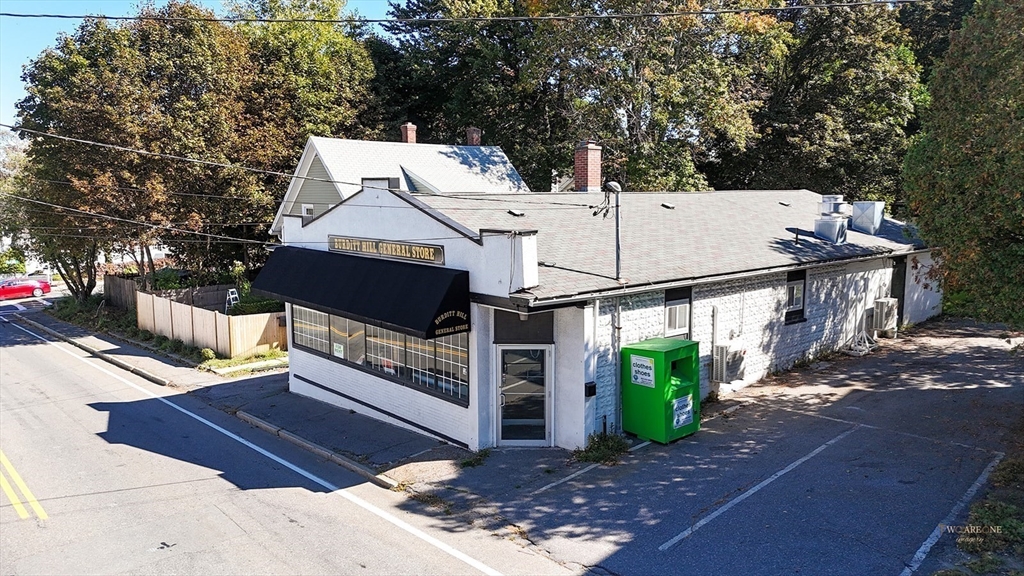 363 Main St