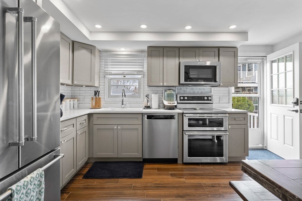 51 Glide St #2, Boston, MA, 51 Glide St #2, Boston, MA Photo #1