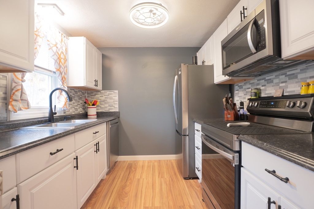 213 Bayberry Hill Ln 213