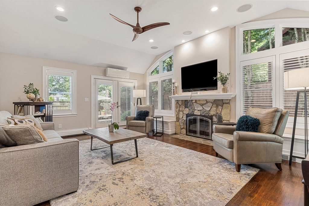 21 Hickory Road